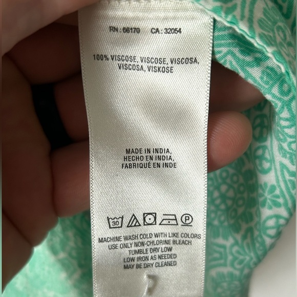 Anthropologie |Green Button-Down Blouse | Size small - Picture 4 of 5